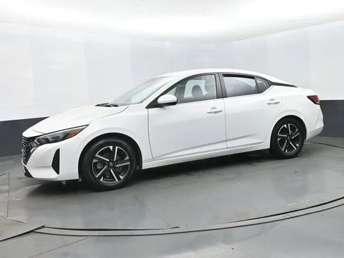 Used 2024 Nissan Sentra SV image 5