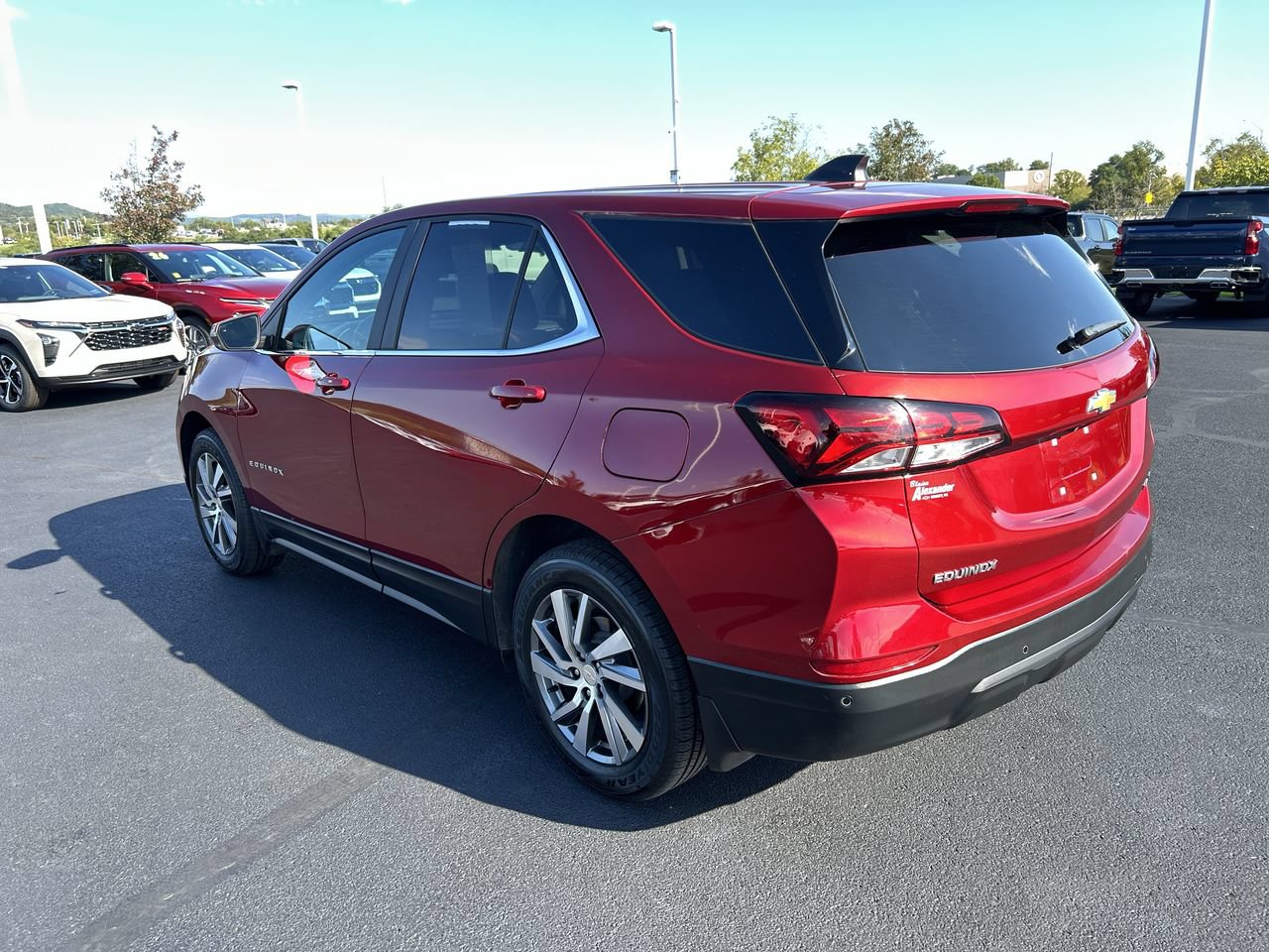 Used 2024 Chevrolet Equinox LT AWD/4WD image 5