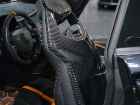Used 2021 Lamborghini Aventador SVJ image 22