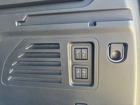 Used 2024 GMC Acadia Denali w/ Super Cruise Package FWD image 34