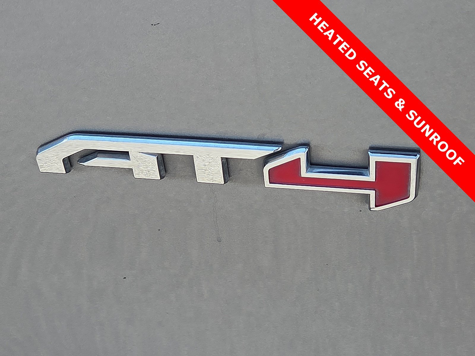 Used 2024 GMC Terrain AT4 w/ Infotainment Package II AWD/4WD image 8