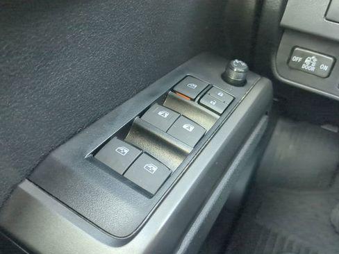 Used 2023 Toyota Tacoma TRD Off-Road image 29