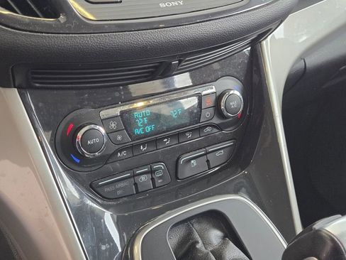 Used 2014 Ford C-MAX Energi SEL w/ Equipment Group 302A image 20