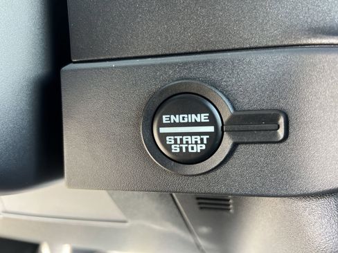 New 2025 Ford Bronco Big Bend w/ Black Diamond Package image 32