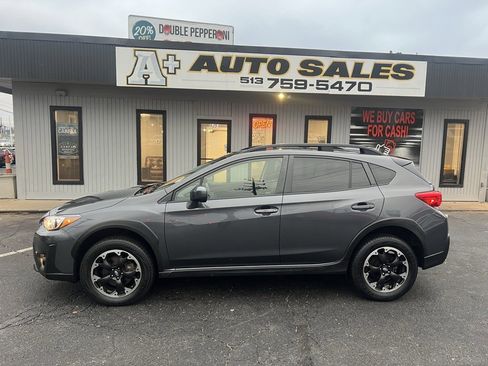 Used 2023 Subaru Crosstrek 2.0i Premium image 1