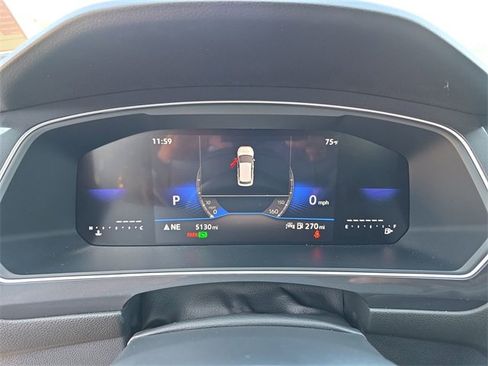 Certified 2024 Volkswagen Tiguan SE R-Line image 32