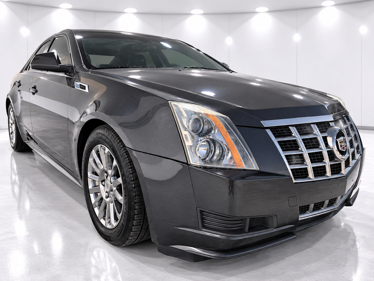 Used 2013 Cadillac CTS Luxury RWD image 2