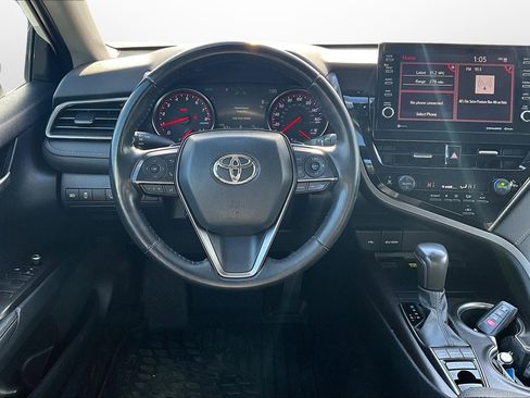 Used 2022 Toyota Camry XSE image 5