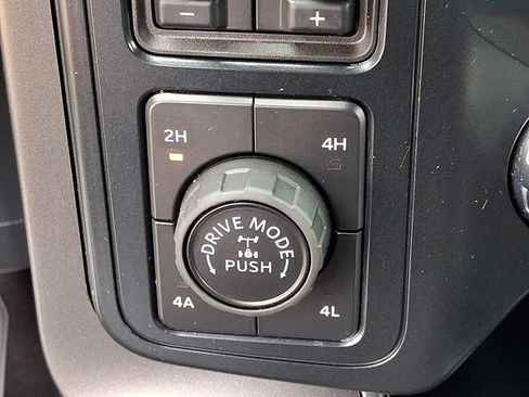 Used 2025 Ford F150 Lariat w/ Equipment Group 501A Mid image 20