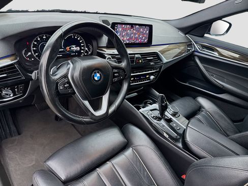 Used 2019 BMW 530e image 7