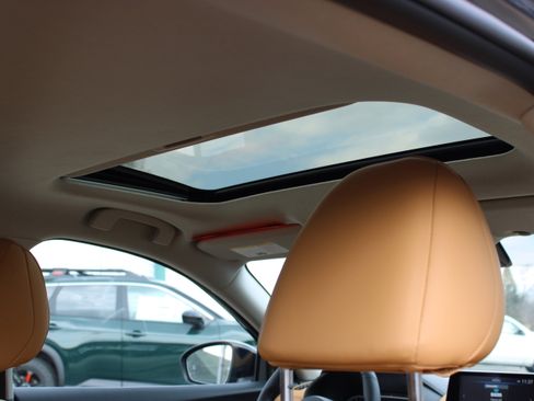 New 2025 Nissan Sentra SV w/ SV Premium Package image 11