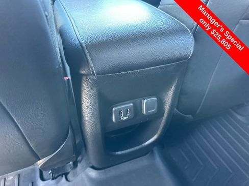 Used 2022 GMC Canyon Elevation w/ Elevation Premium Package AWD/4WD image 16