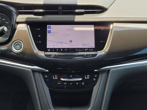 Used 2022 Cadillac XT6 Premium Luxury w/ Platinum Package AWD/4WD image 16