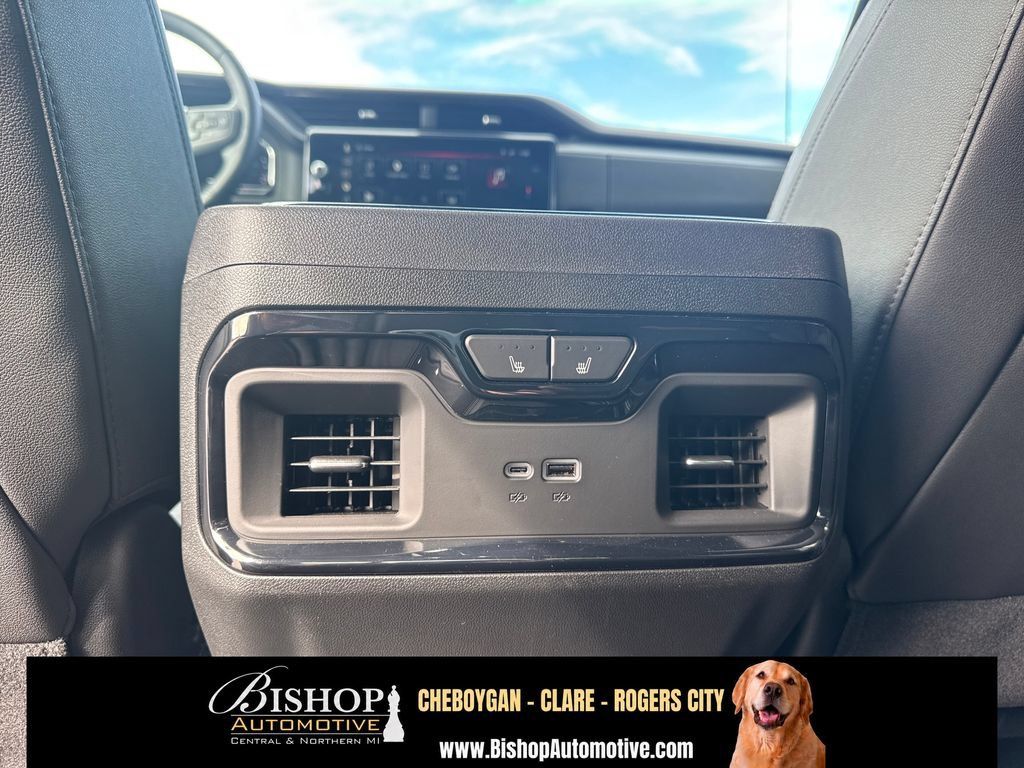 Used 2025 GMC Sierra 1500 AT4 w/ AT4 Premium Package AWD/4WD image 19