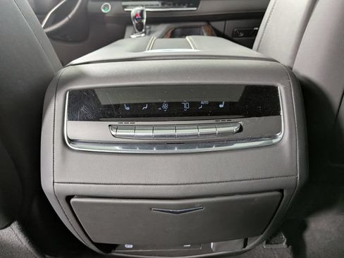 Certified 2024 Cadillac Escalade ESV Premium Luxury w/ LPO, Floor Liner Package AWD/4WD image 28
