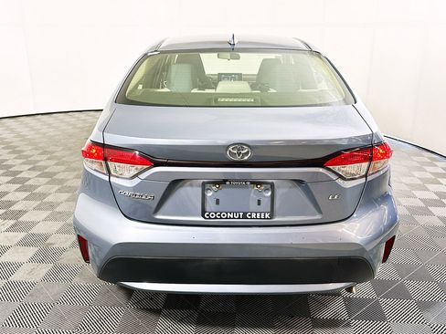 Used 2020 Toyota Corolla LE image 4