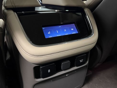 Used 2024 Lincoln Navigator Premiere image 25