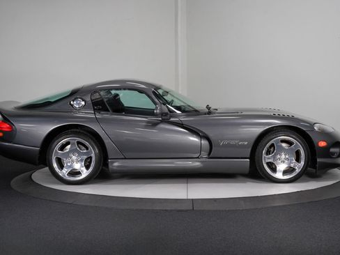 Used 2002 Dodge Viper GTS RWD image 8