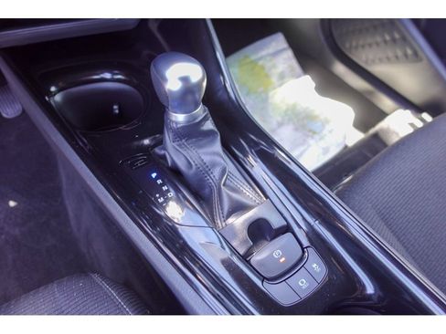 Used 2019 Toyota C-HR XLE FWD image 20