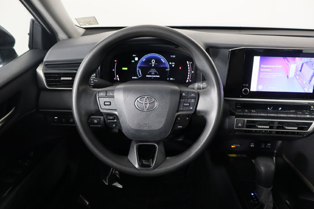 Used 2025 Toyota Camry LE FWD image 7