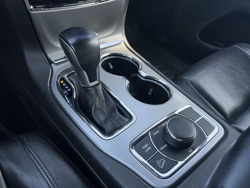 Used 2021 Jeep Grand Cherokee Limited AWD/4WD image 29