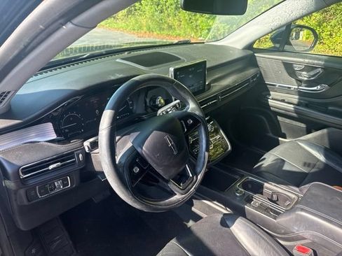 Used 2020 Lincoln Corsair FWD w/ Premium Package image 5