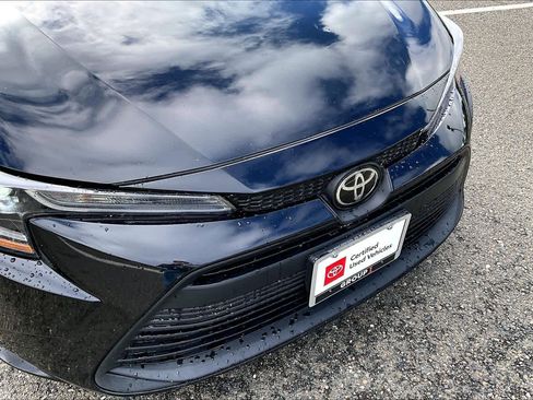Certified 2024 Toyota Corolla LE image 29