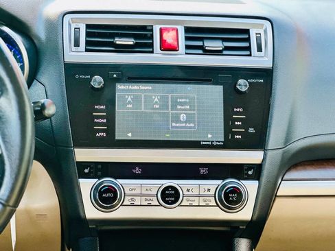 Used 2015 Subaru Outback 2.5i Limited image 10