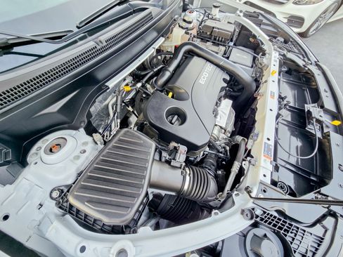 Used 2022 GMC Terrain SLT w/ Infotainment Package II image 53