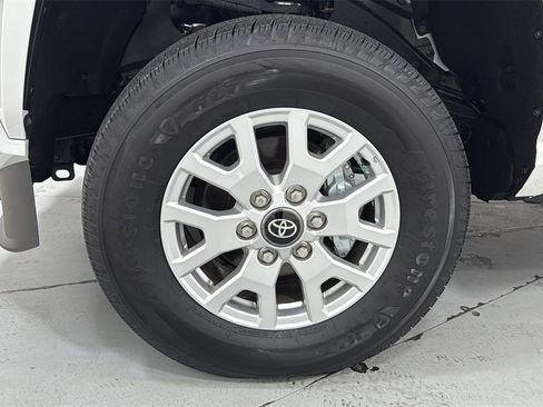 Certified 2025 Toyota Tacoma SR image 24