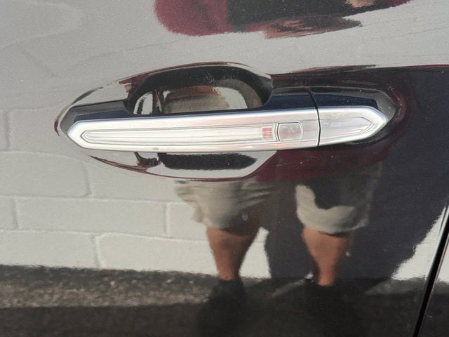 Used 2024 Cadillac XT5 Premium Luxury w/ LPO, Floor Liner Package AWD/4WD image 27