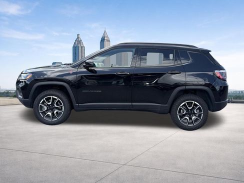 Used 2024 Jeep Compass Trailhawk AWD/4WD image 22