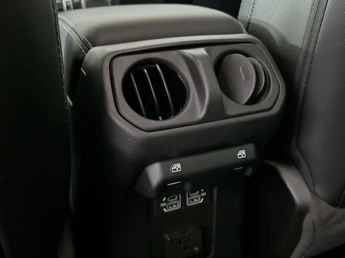 Used 2022 Jeep Wrangler Unlimited Sahara w/ Cold Weather Group AWD/4WD image 13