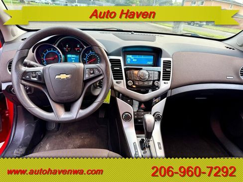 Used 2015 Chevrolet Cruze LT FWD image 8