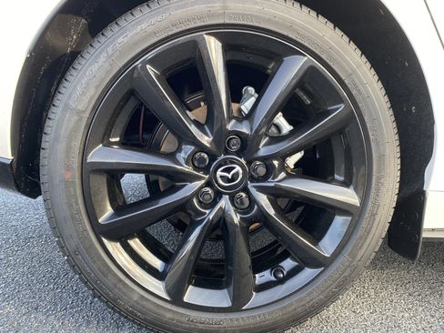 New 2026 MAZDA MAZDA3 2.5 S Hatchback w/ Premium Pkg FWD image 42