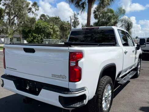 Used 2022 Chevrolet Silverado 2500 High Country w/ Z71 Off-Road Package AWD/4WD image 5