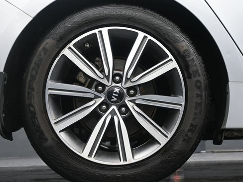 Used 2019 Kia Optima LX w/ LX 17" Wheel Package image 9