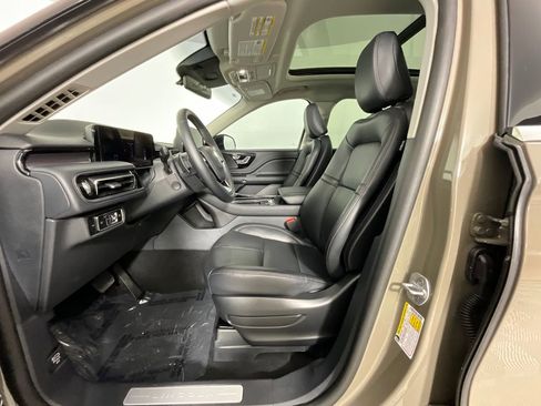 Used 2025 Lincoln Aviator 2WD w/ Equipment Group 101A image 16