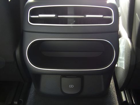 Used 2025 Genesis GV70 2.5T AWD/4WD image 47