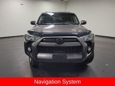 Used 2020 Toyota 4Runner SR5 Premium image 2