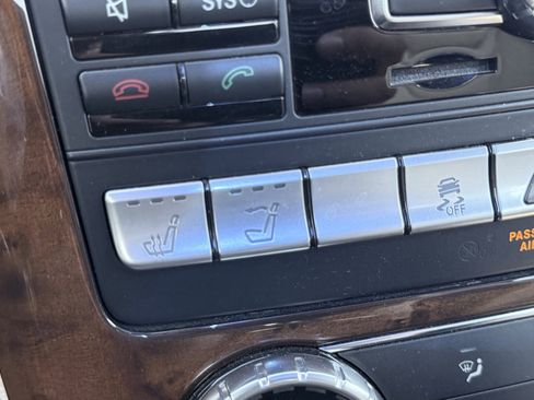 Used 2014 Mercedes-Benz SLK 250 image 5