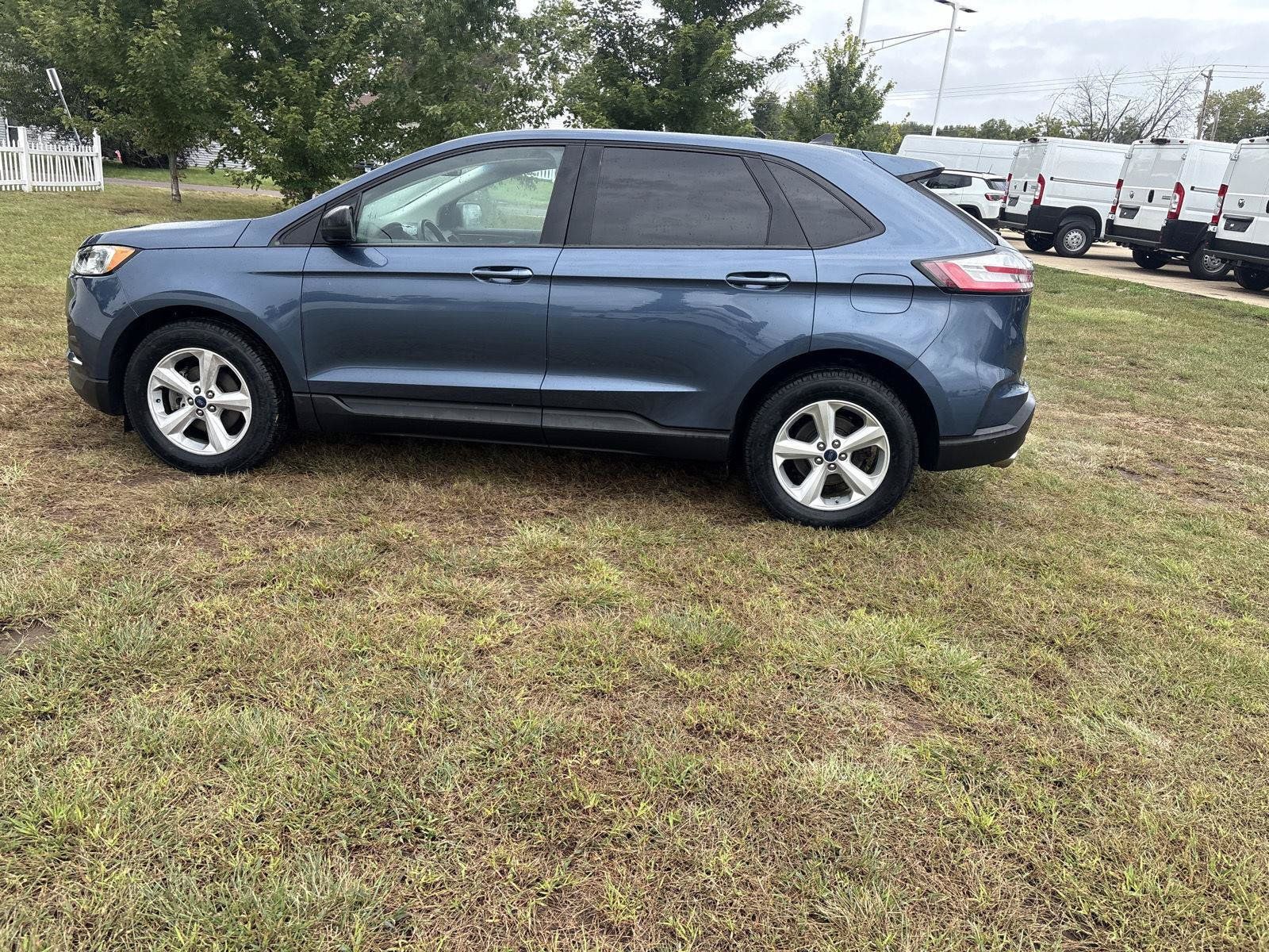 Used 2019 Ford Edge SE FWD image 8
