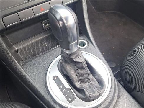 Used 2016 Volkswagen Beetle 1.8T SE w/ Lighting Package image 14