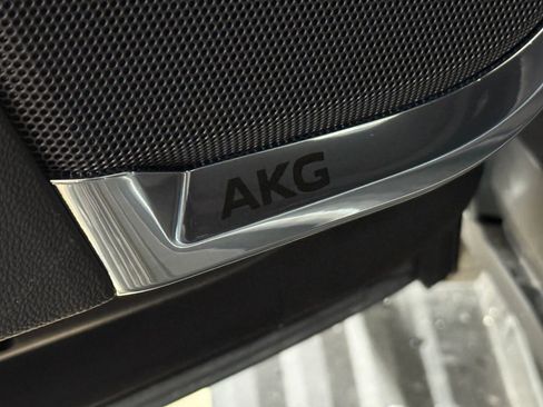 New 2025 Cadillac Escalade Premium Luxury w/ Touring Package image 21