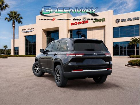 New 2025 Jeep Grand Cherokee Limited RWD image 3