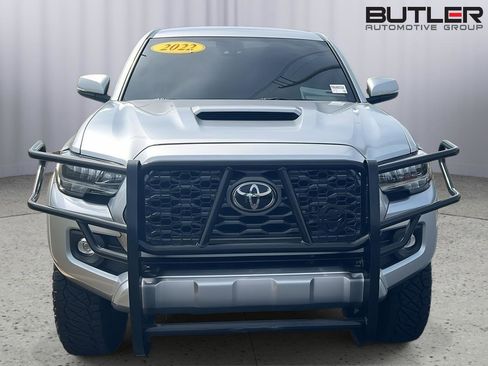 Used 2022 Toyota Tacoma TRD Sport AWD/4WD image 9