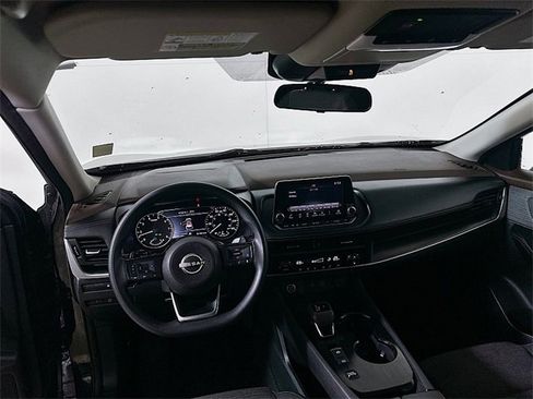 Used 2023 Nissan Rogue SV image 21