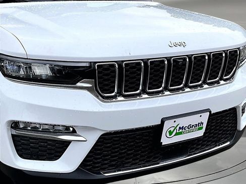 Used 2023 Jeep Grand Cherokee Limited w/ Luxury Tech Group II AWD/4WD image 35