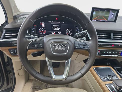 Used 2017 Audi Q7 3.0T Premium Plus w/ Premium Plus Package image 19