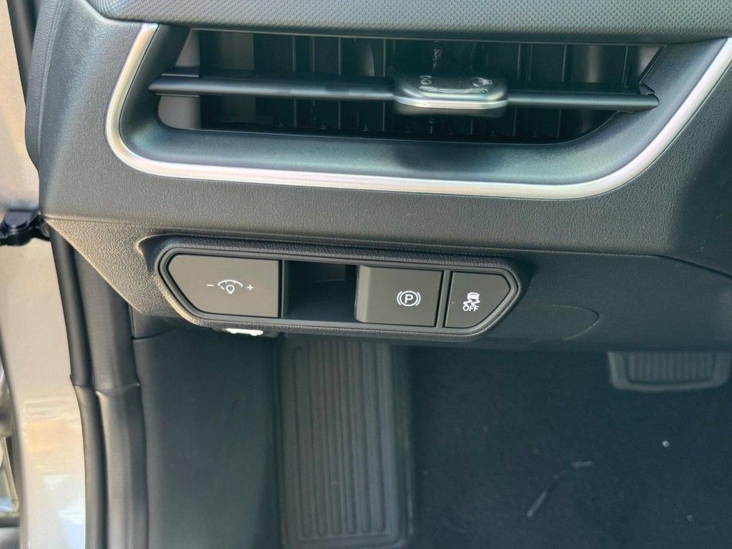 New 2026 Kia K4 FWD image 28